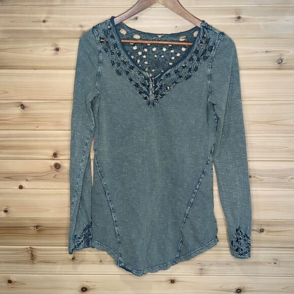 Free People Top Womens Medium Gray Cutout Long Sleeve Tee Boho - Picture 1 of 9